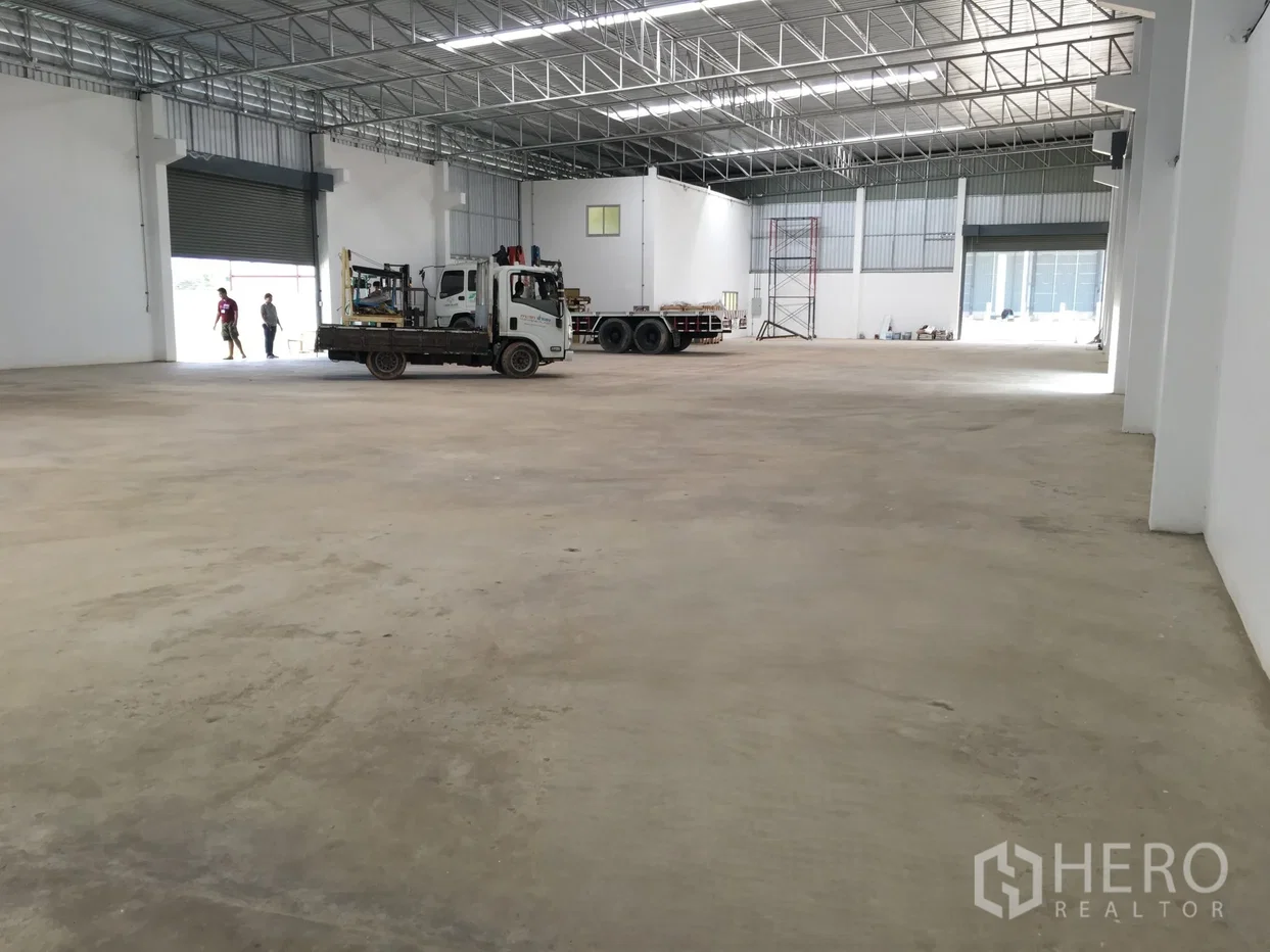 รูป ขาย โกดัง 1200 ตรม ไทรใหญ่ ไทรน้อย นนทบุรี - รูปที่ 3/8