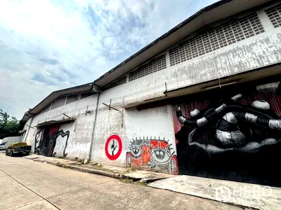 Factory for rent : For rent Warehouse 800 sqm in Khlong Tan, Khlong Toei, Bangkok BTS Thonglor