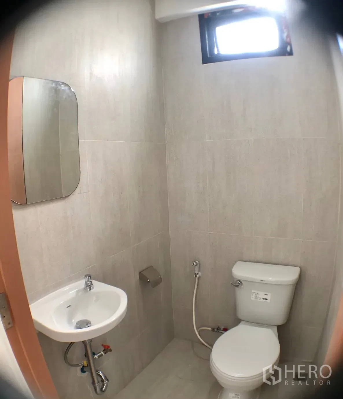 ให้เช่าโฮมออฟฟิศ 1 ห้องนอน 360 ตร.ม. 25 ตร.ว. เขตพระโขนง