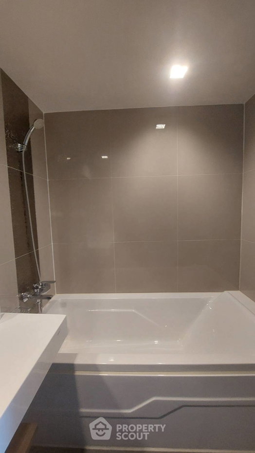 picture 21st-Floor 2-BR Ideo Sukhumvit 93, 100m To BTS Bang Chak (ID 3370346) - 6/10