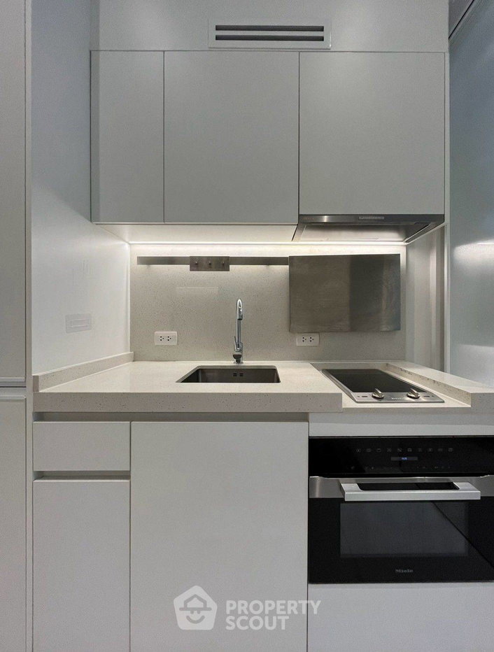 picture Studio Condo at SCOPE Promsri near BTS Phrom Phong (ID 3369802) - 6/10