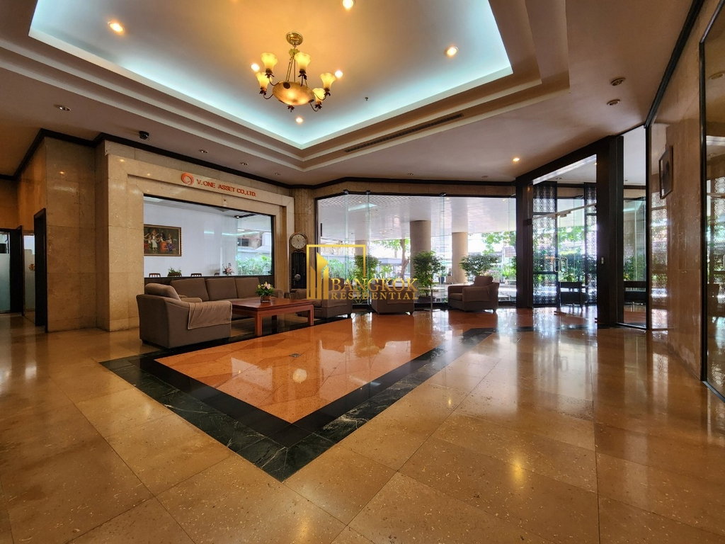 picture Fully Renovated 4 Bedroom Luxury Apartment in Ekkamai Area - BR20196AP - 53/56