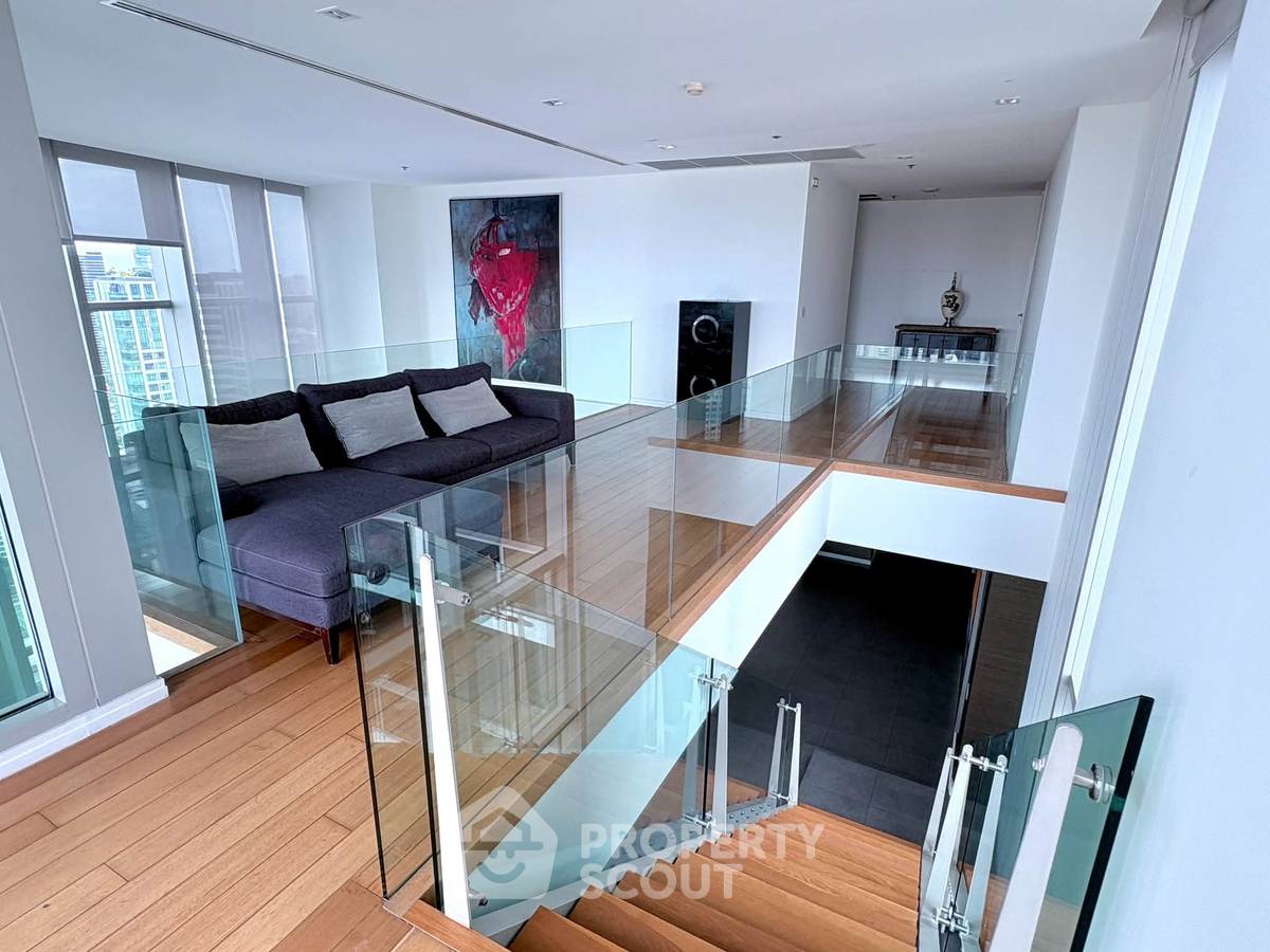 picture 4-BR Condo at The River Condominium near BTS Saphan Taksin (ID 3368753) - 21/24