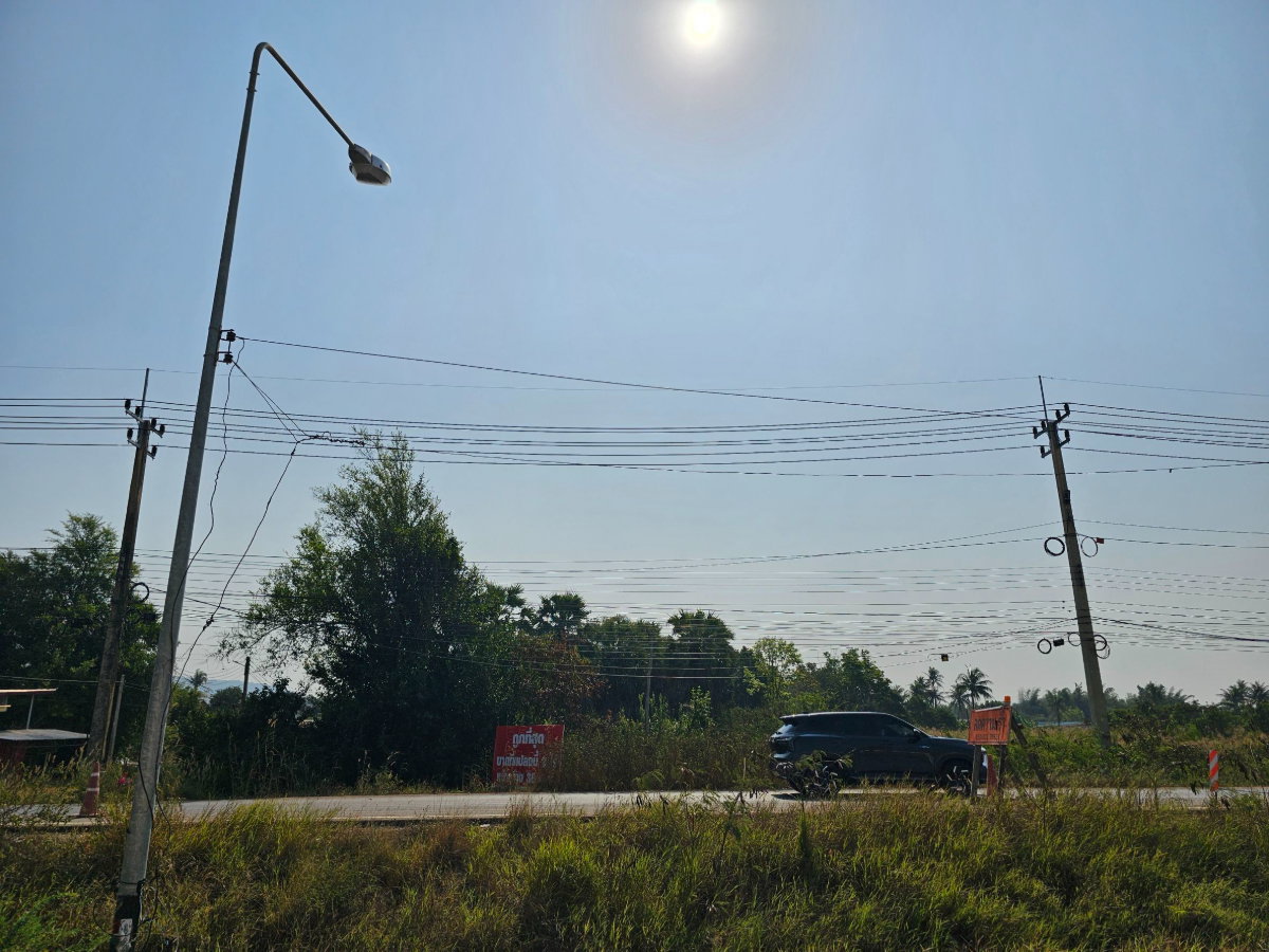 รูป ขายที่ดิน 2 ไร่ เขาน้อยปราณบุรี ติดถนนเพชรเกษม ใกล้สามแยกบายพาสชะอำ-ปราณบุรี ที่ดินแปลงมุม ทำเลดี ใกล้แมคโคร โลตัส - รูปที่ 4/5