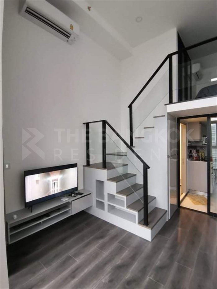 picture KnightsBridge Space Ratchayothin near BTS Phahonyothin 24 New Experience with a Condo in Prime Location - 4/9