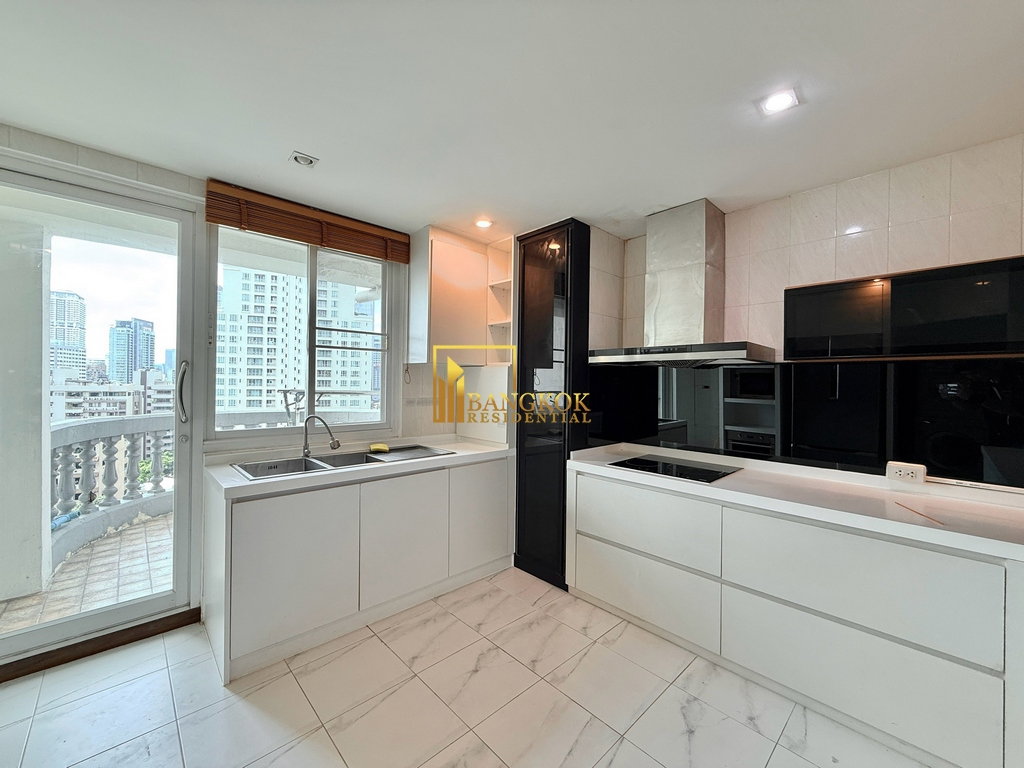 picture Royal Castle | Renovated 4 Bed Condo in Phrom Phong Area - BR18837CD - 11/50