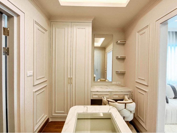 picture Large, luxurious rental house; fully furnished and equipped with appliances. - 24/50