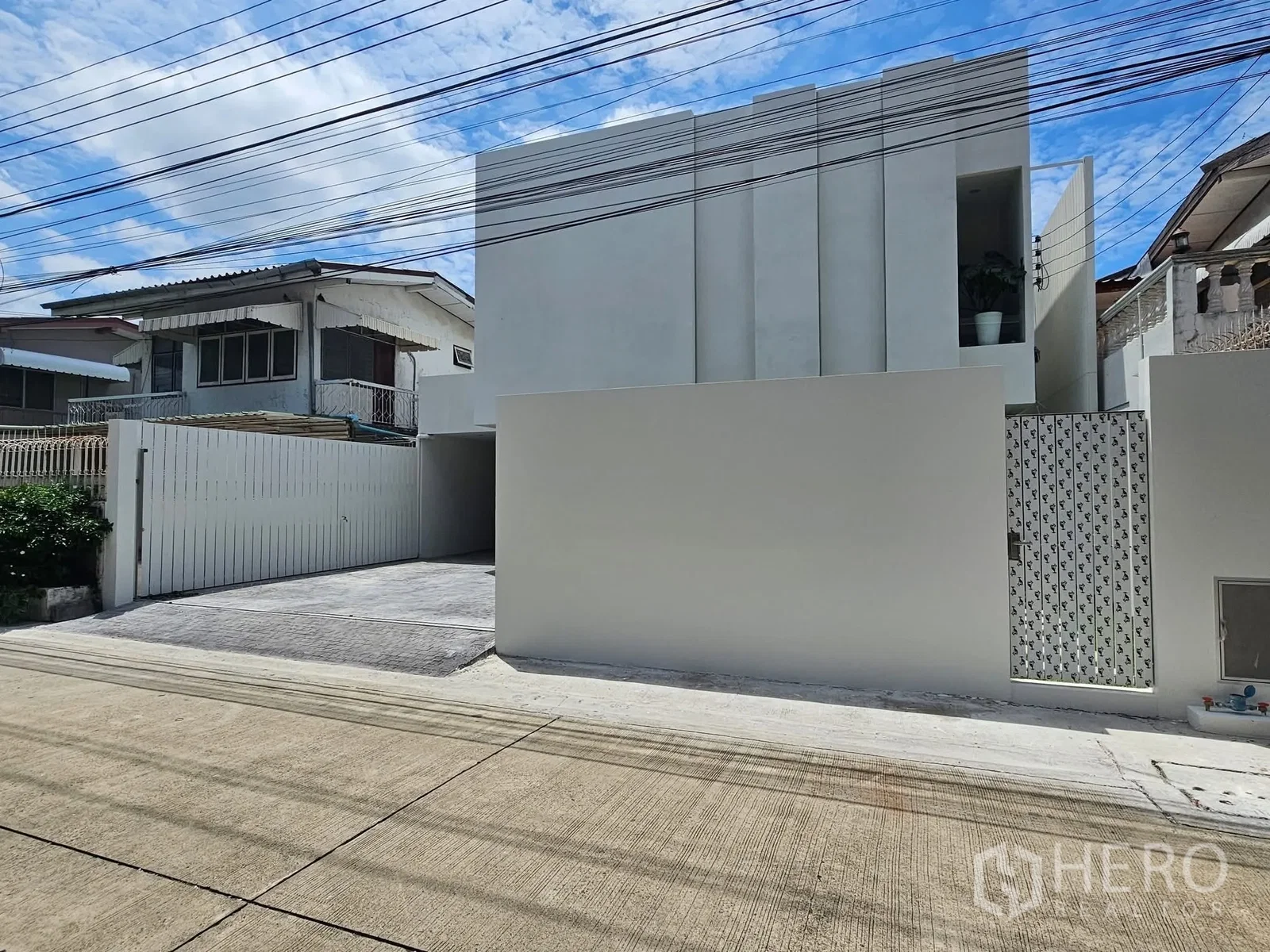 3-bed house for sale, 200 sqm, 50 sq wah, Lat Phrao