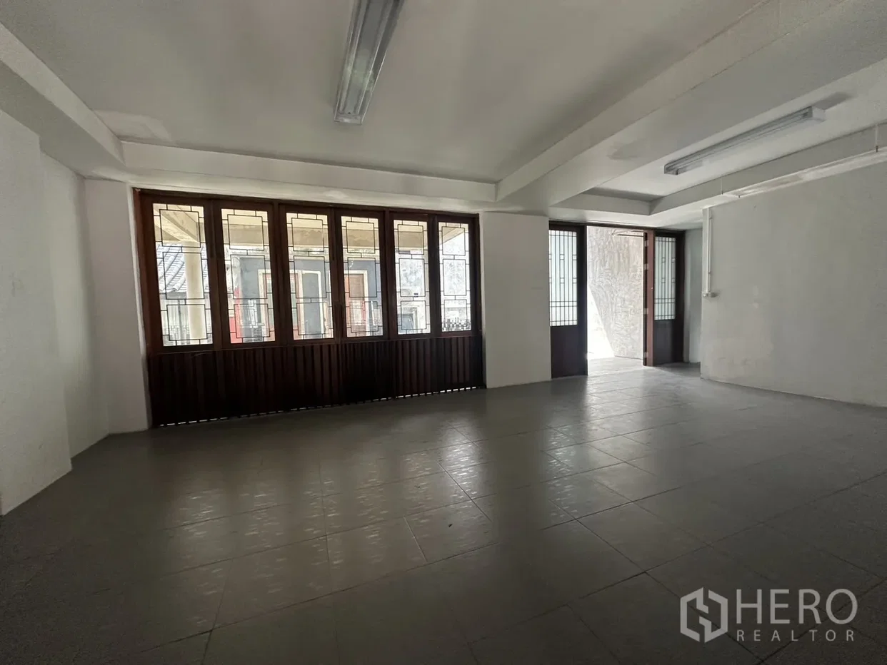 picture For rent Home Office 309 sqm in Wang Mai, Pathum Wan, Bangkok BTS National Stadium - 11/17