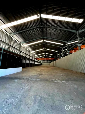 Factory for rent : For rent Warehouse 2280 sq.m. in Bang Phli, Samut Prakan