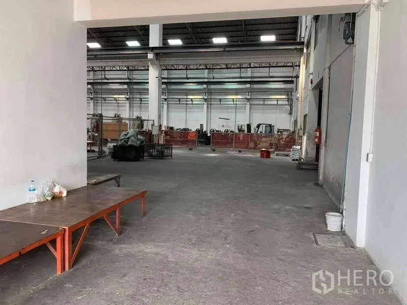 picture For rent Factory 1900 sqm in Phra Samut Chedi, Samut Prakan - 1/6