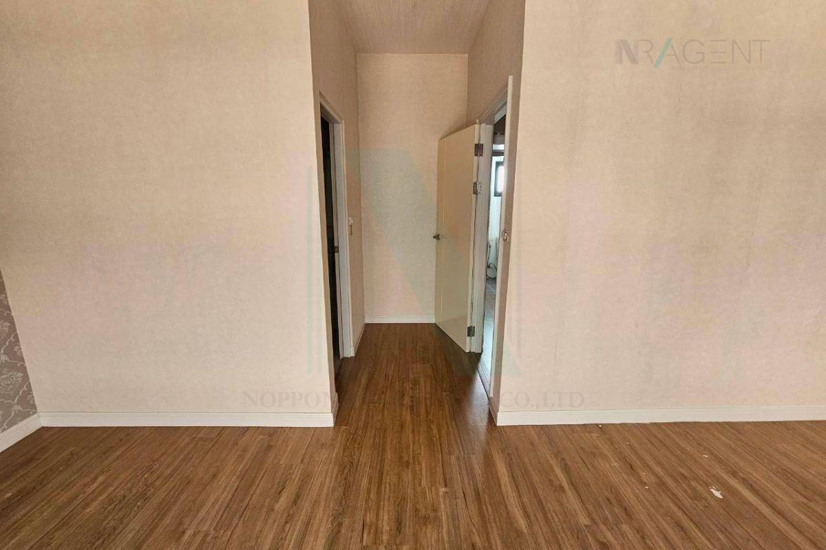 picture For Sell Town house PLENO PHAHOLYOTHIN 2-story 2 bedroom 2 bathroom - 3/8