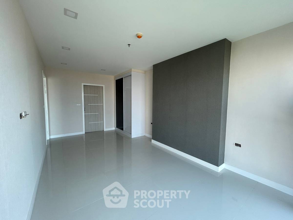 picture 51 Sqm 1-BR Condo For Sale At One Tower Pratamnak (ID 3369453) - 6/11