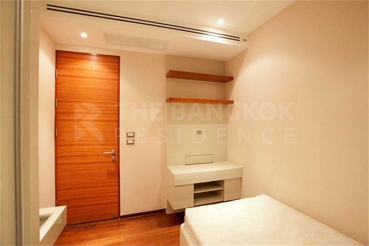picture Easy Travel, Fully Utilized Space The Address Sukhumvit 28 near BTS Phrom Phong - 3/9