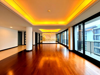 Apartment building for rent : Expansive 4 Bedroom Apartment For Rent in Phrom Phong - BR0631AP