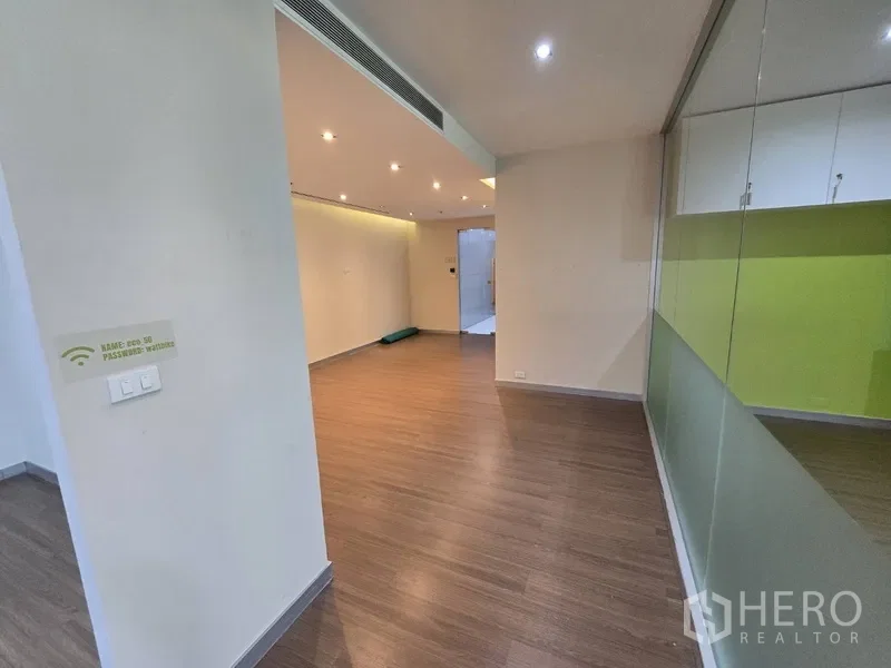 picture For Rent Office Space 351 sqm in Khlong Toei Nuea, Watthana, Bangkok BTS Asok - 8/18