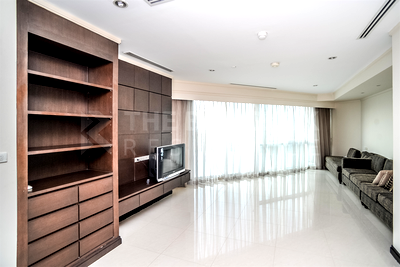 Condos for rent : Sky Villas Sathorn near BTS Saint Louis Ultimate Luxury Condo in Business District