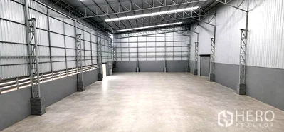 Factory for rent : For rent Warehouse 1000 sq.m. in Bang Khun Thian, Bangkok