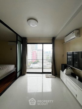 1-BR Condo at Le Cote Sukhumvit 14 near BTS Asok (ID 2903294)