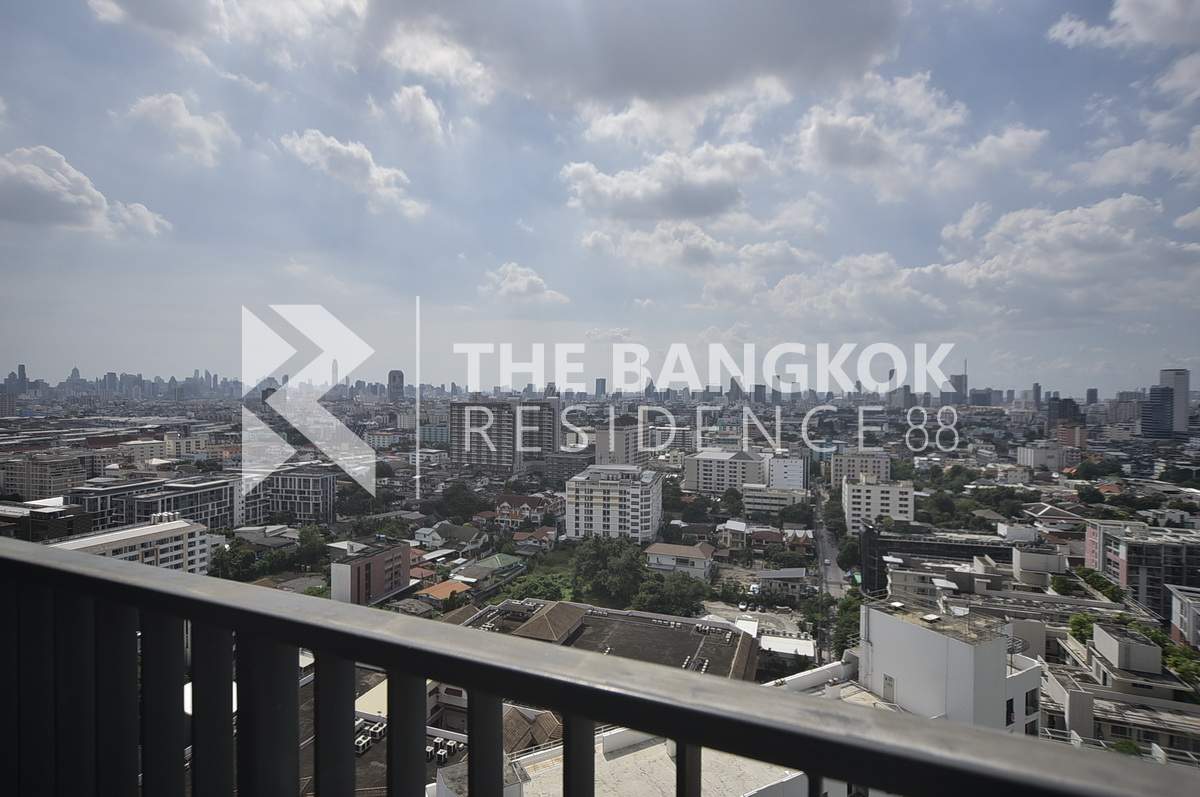 picture Quinn Condo Ratchada High-potential Location, Not as Expensive as You Think near MRT Sutthisan Station - 4/10