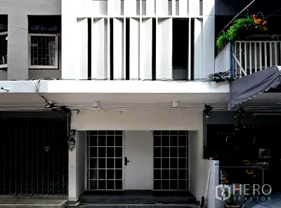 Home office for rent Bangna Commercial College : For rent Home Office 180 sqm in Bang Chak, Phra Khanong, Bangkok BTS Bang Chak