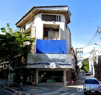 Shophouses for rent เอกมัย 5 : For Rent Shophouse 656 sqm in Khlong Tan Nuea, Watthana, Bangkok BTS Thonglor