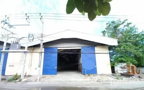 For rent Warehouse 1000 sqm in Mueang Samut Prakan, Samut Prakan