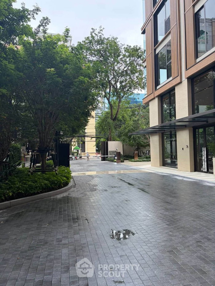 picture 18th-Floor 2-BR Condo At ROMM CONVENT Near BTS Sala Daeng (ID 3367688) - 14/19