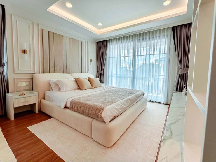 picture Large, luxurious rental house; fully furnished and equipped with appliances. - 35/50