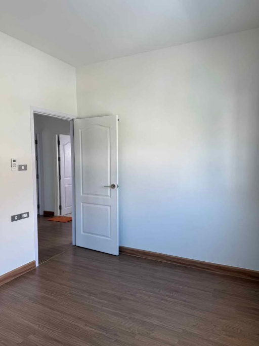 รูป ให้เช่า บ้านเดี่ยว Lanceo Prestige Bangna–Srivaree | บ้านใหม่ | 3 ห้องนอน | French Colonial | ใกล้สนามบินสุวรรณภูมิ - รูปที่ 10/11
