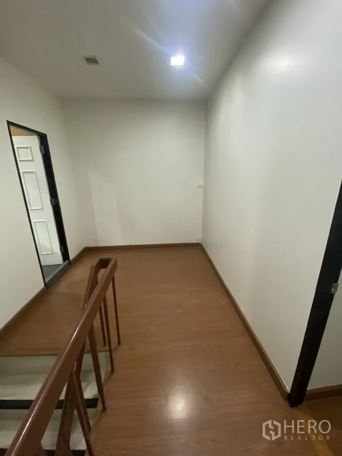 รูป ให้เช่า ตึกแถว 240 ตรม สุริยวงศ์ บางรัก กรุงเทพมหานคร BTS ศาลาแดง - รูปที่ 11/17
