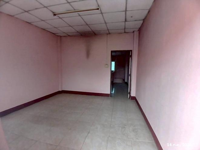 รูป อาคารพาณิชย์ 24 ตร.วา ห้างฉัตร ลำปาง 2M - รูปที่ 12/31