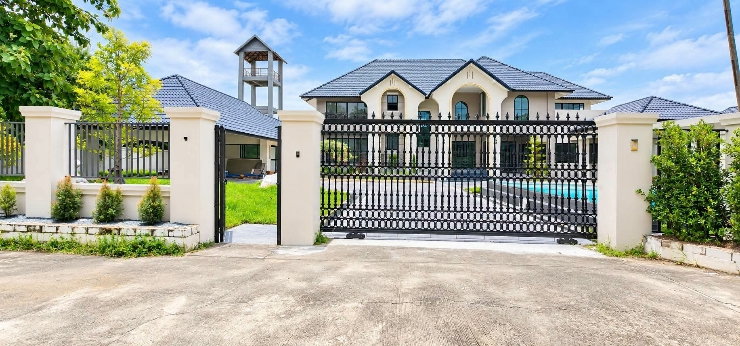 รูป เช่า พูลวิลล่าสุดหรู โซนสันทราย เชียงใหม่  Modern Barn Home Pool Villa บ้านพักสุดพิเศษบนพื้นที่กว่า 358 ตร.ว. พร้อมบ้านหลายหลังในบริเวณ เดียวกัน - รูปที่ 1/32