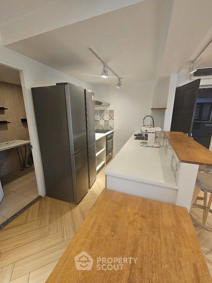 picture Pet-Friendly 2-BR At Yada Residental Condominium, BTS Phrom Phong (ID 3369340) - 7/11