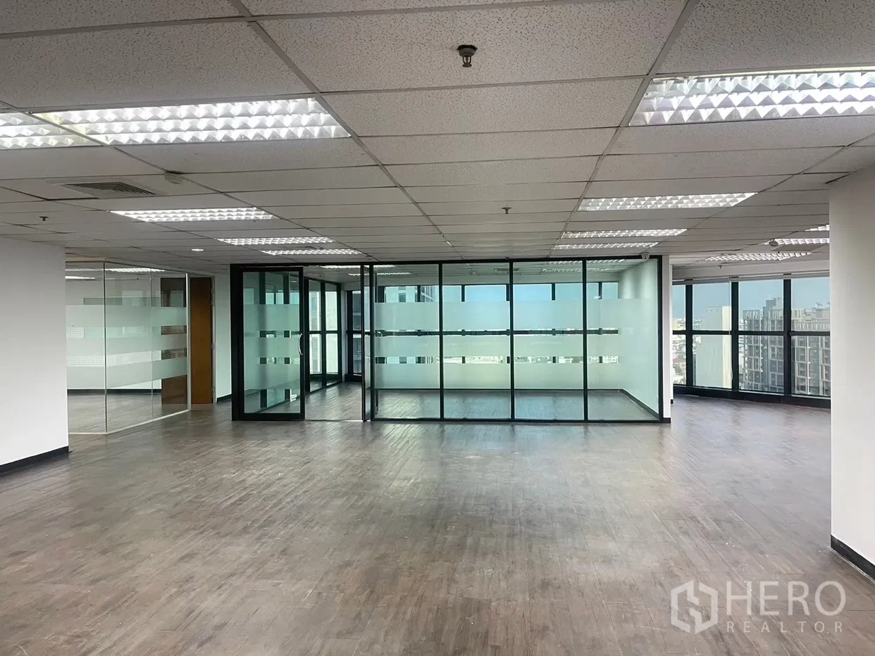 picture For Rent Office Space 450 sq.m. in Khlong Tan Nuea, Watthana, Bangkok BTS Ekkamai - 1/9