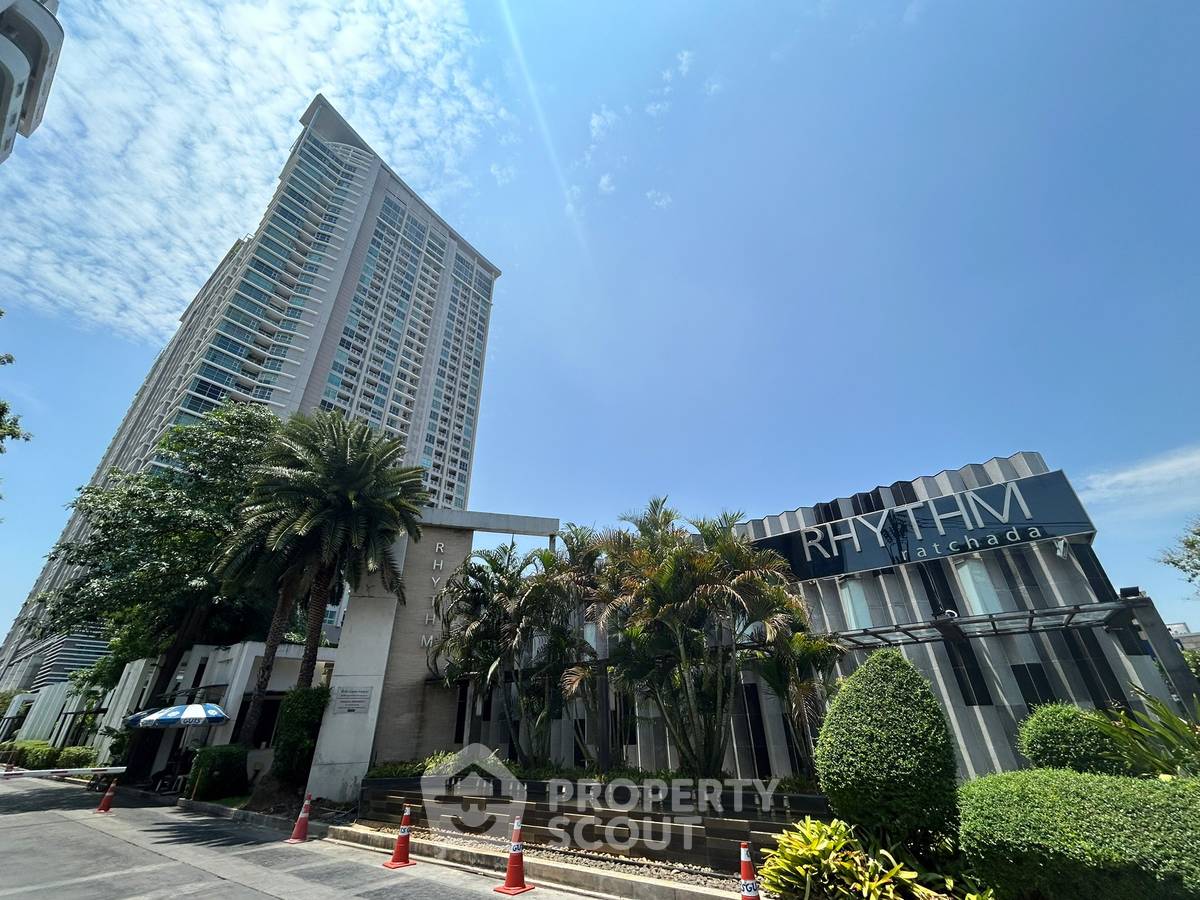 picture 100m To MRT Ratchadaphisek | 1-BR At Rhythm Ratchada (ID 3369468) - 3/7