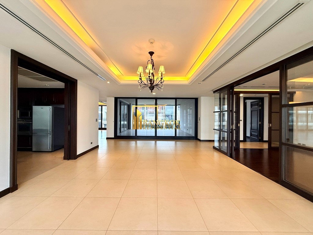 รูป Expansive 4 Bedroom Apartment For Rent in Phrom Phong - BR0631AP - รูปที่ 4/53