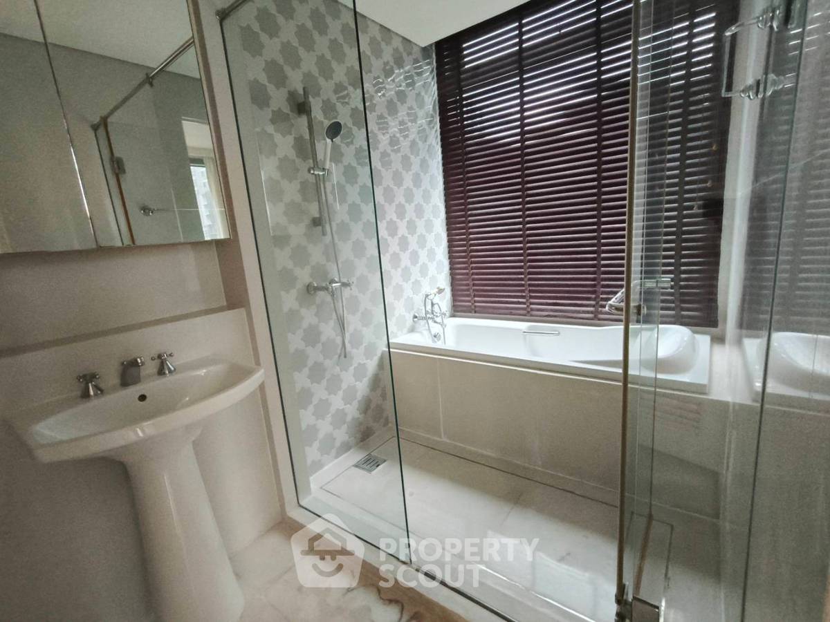 picture 2-BR Condo at Aguston Sukhumvit 22 near MRT Queen Sirikit National Convention Centre (ID 3371447) - 14/15