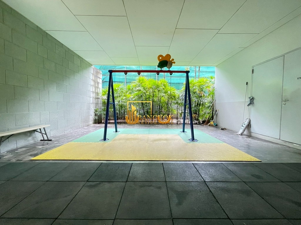 รูป Expansive 4 Bedroom Apartment For Rent in Phrom Phong - BR0631AP - รูปที่ 49/53