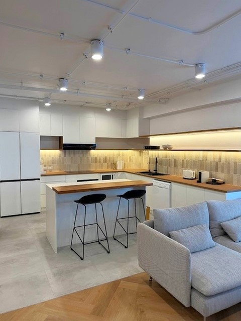 picture Richmond Palace | Renovated 3 Bedroom Condo in Phrom Phong - BR62144CD - 4/28