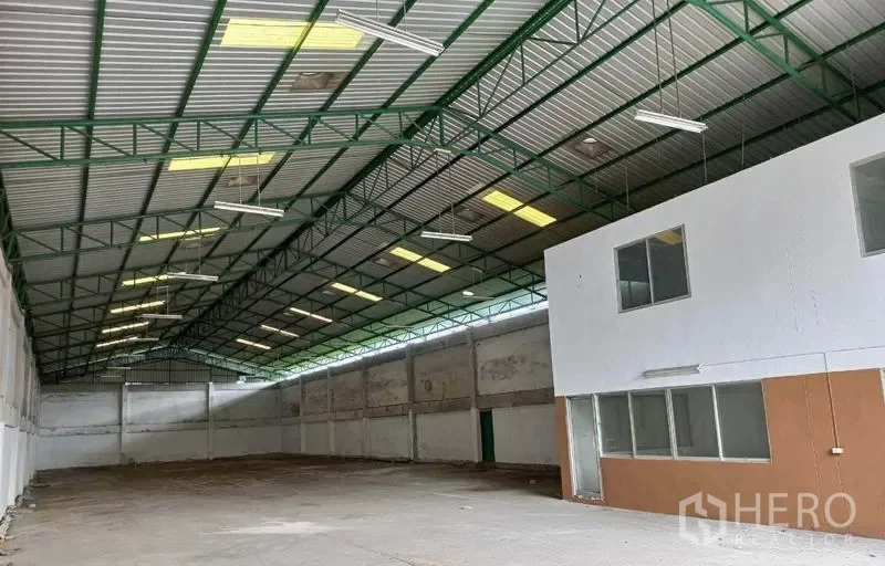 picture For rent Warehouse 1000 sqm in Mueang Samut Prakan, Samut Prakan - 3/3