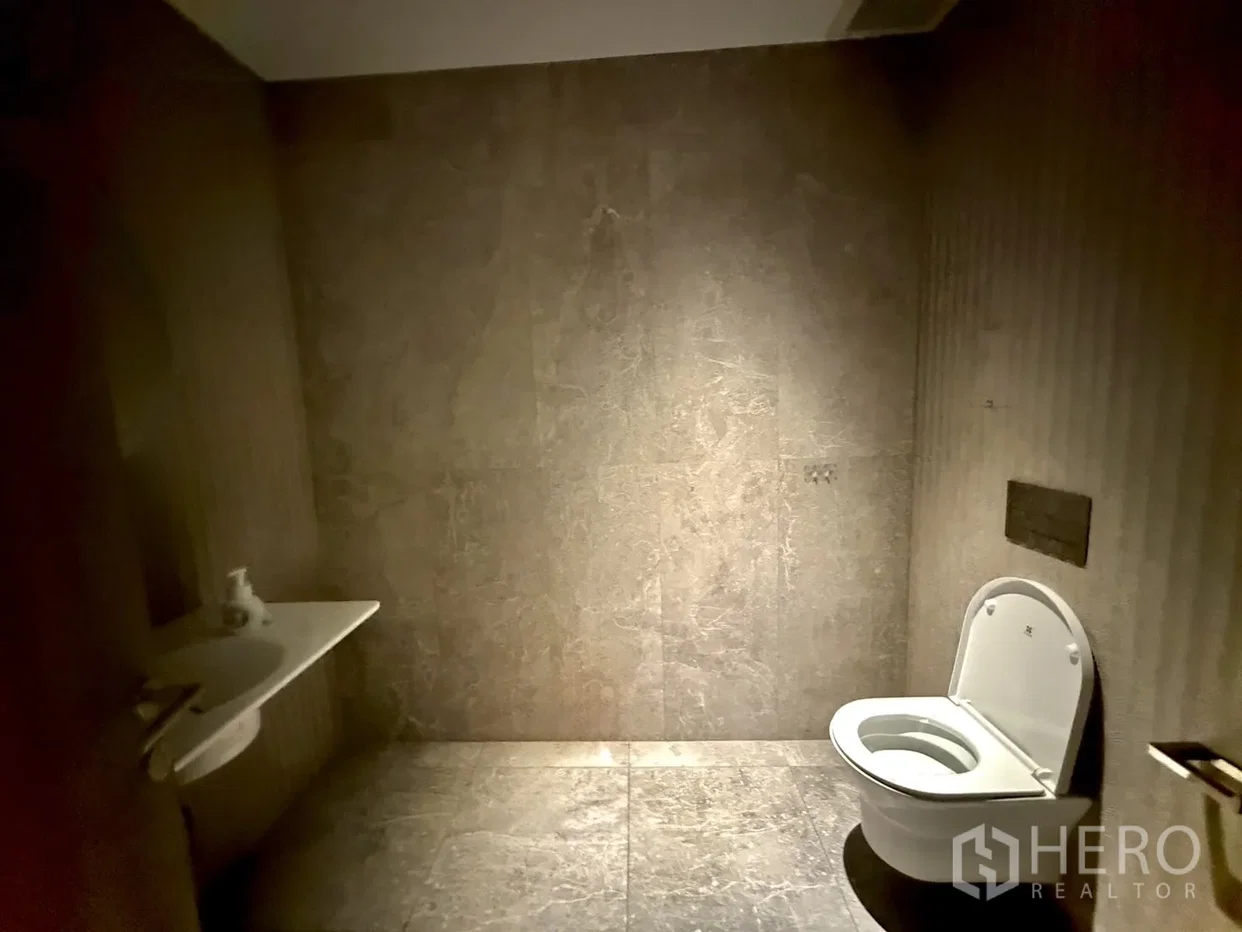 picture For rent Home Office 320 sqm in Phra Khanong Nuea, Watthana, Bangkok BTS On Nut - 11/15