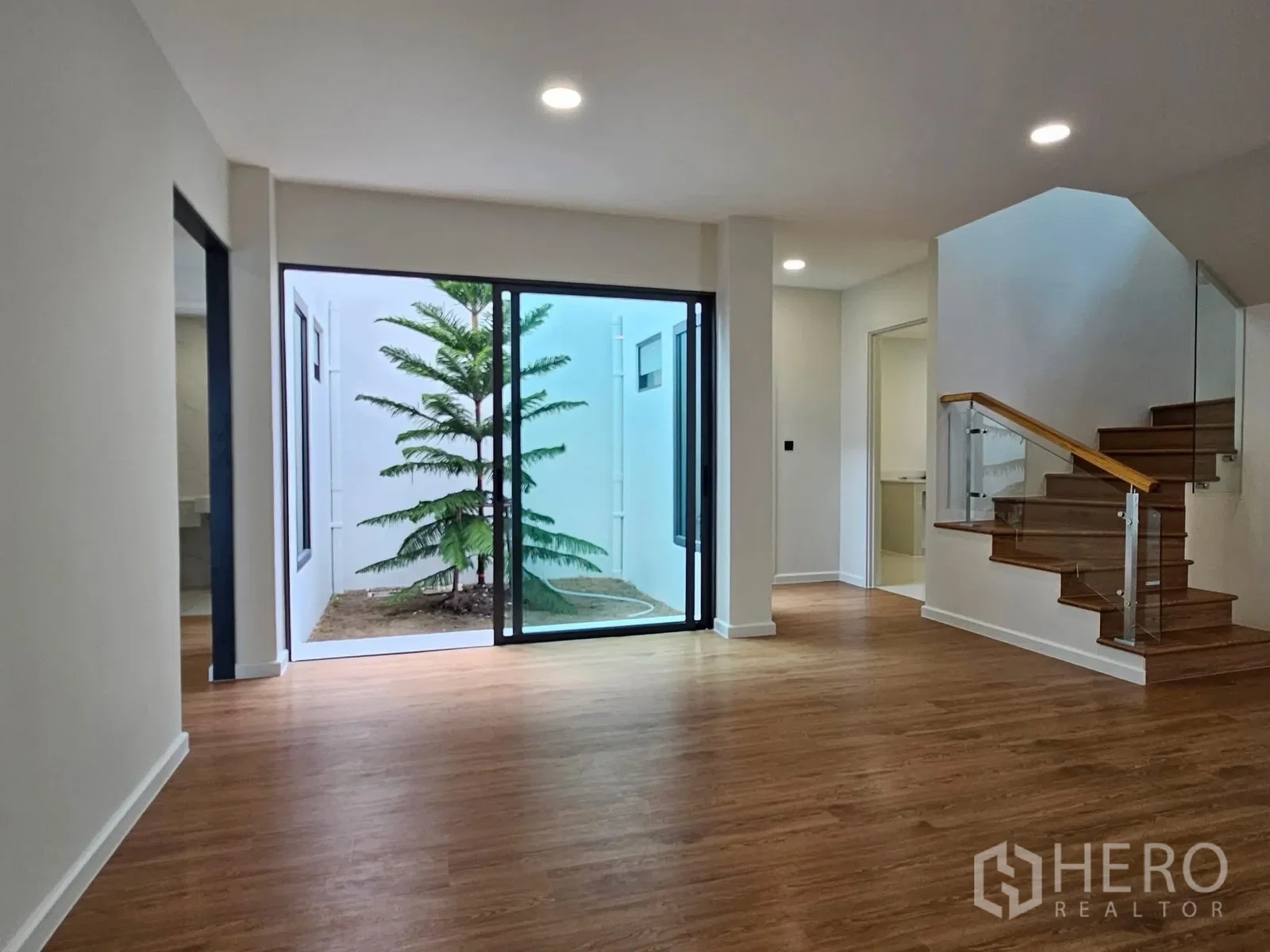 3-bed house for sale, 200 sqm, 50 sq wah, Lat Phrao