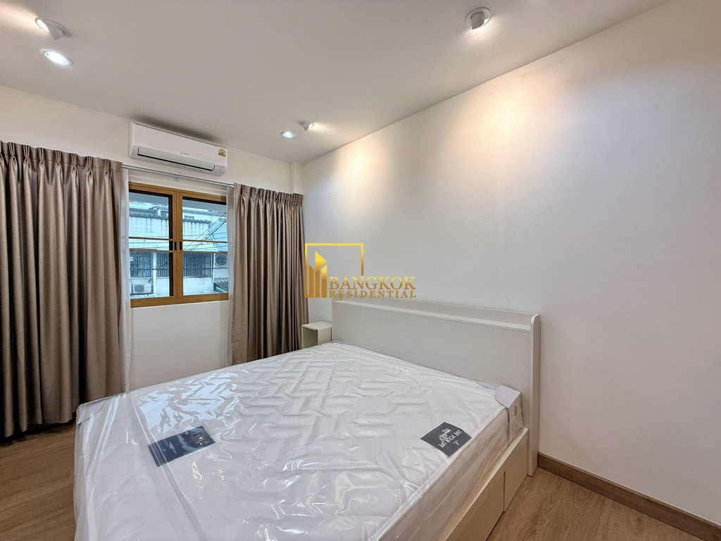 รูป Renovated 3 Bedroom Townhouse For Rent in Sathorn Area - BR49106TH - รูปที่ 17/26