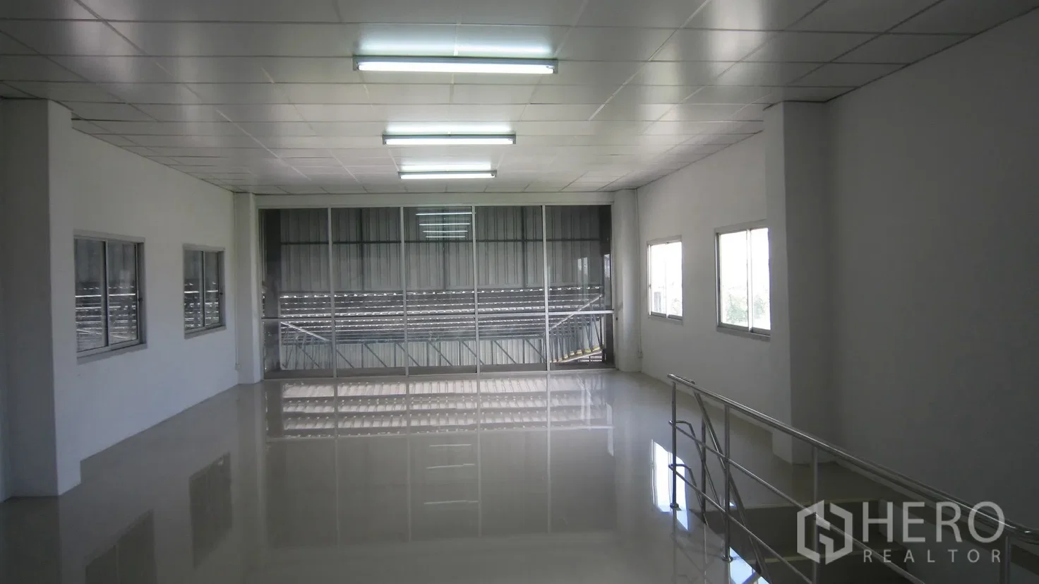 รูป ให้เช่า โกดัง 1100 ตรม บางเสาธง สมุทรปราการ - รูปที่ 4/10