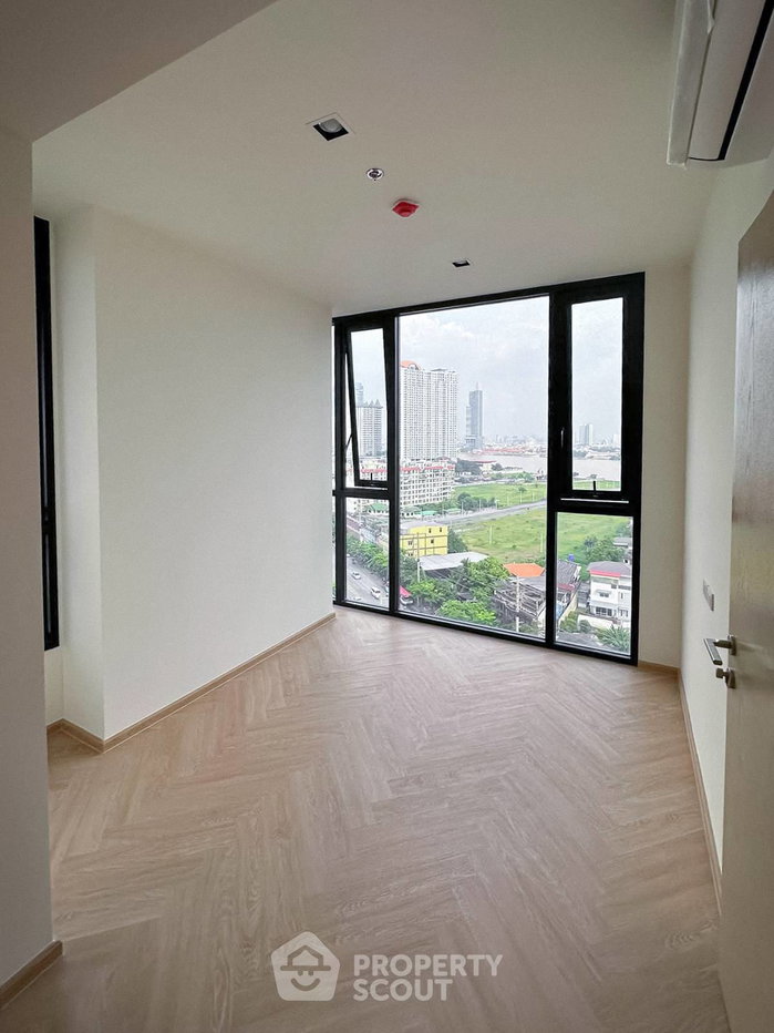 picture 2-BR Condo At Na Reva Charoennakhon Near BTS Pho Nimit (ID 3369788) - 4/10