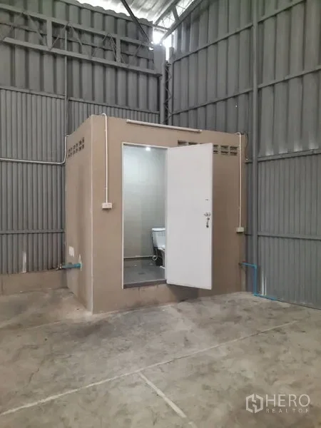 picture For rent Warehouse 370 sqm in Thung Wat Don, Sathon, Bangkok - 3/6