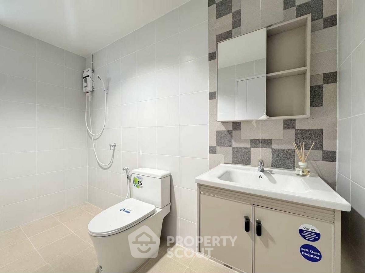picture 5-BR Villa near MRT Sutthisan (ID 3369902) - 20/20
