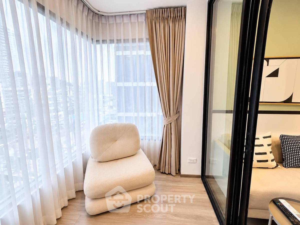 picture 200m To MRT Huai Khwang | 1-BR SOHO Bangkok Ratchada (ID 3368700) - 6/17