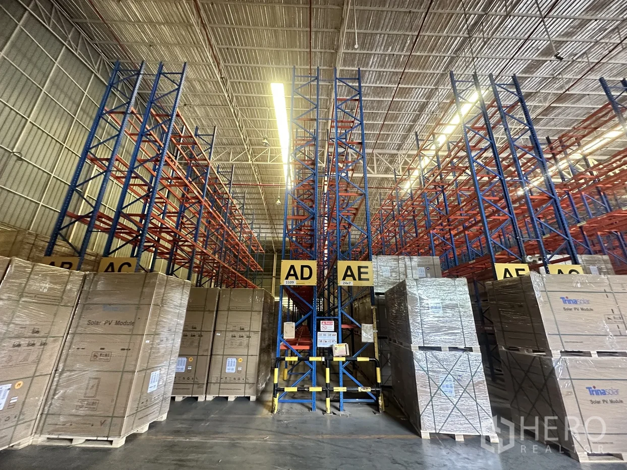 picture For rent Warehouse 2000 sq.m. in Khlong Song Ton Nun, Lat Krabang, Bangkok - 4/11